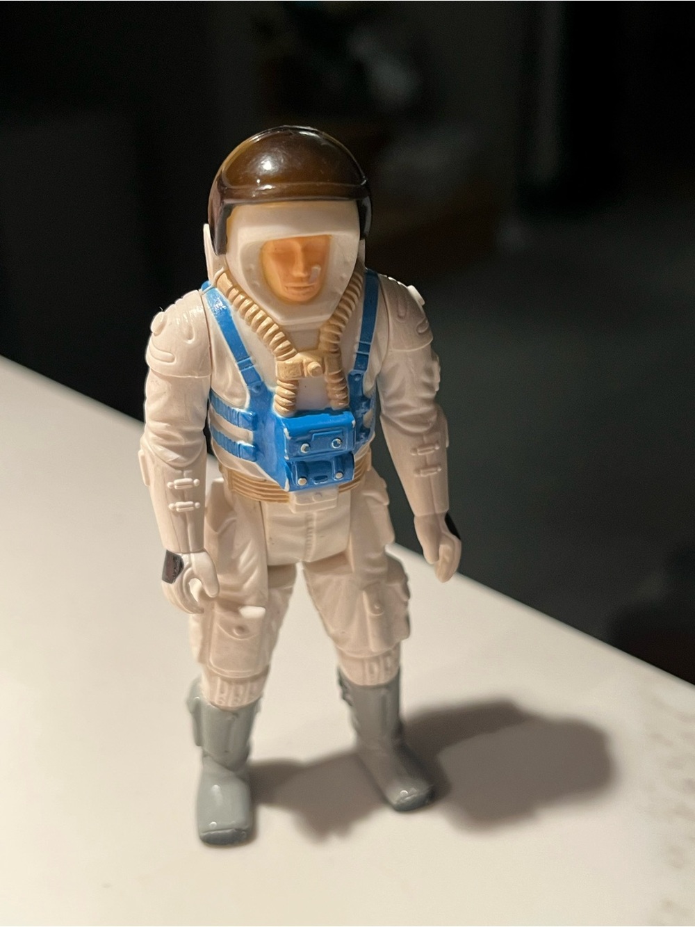 1984 robotix commander X astronaut pilot action figure. The visor opens & closes